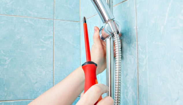 Jak wymienić ramię prysznicowe?	