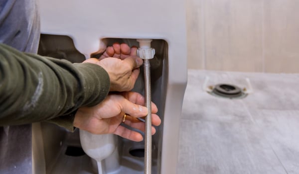 Jak zamontować stelaż podtynkowy do WC?