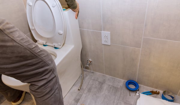 Na jakiej wysokości zamotować stelaż podtynkowy do WC?	