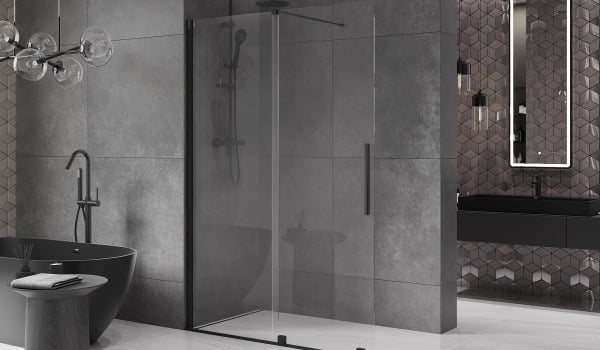 Przesuwna ścianka prysznicowa – idealne rozwiązanie do małych łazienek